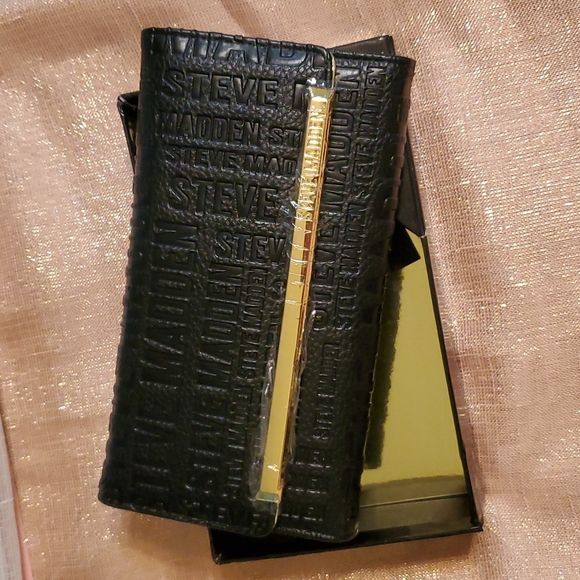 Steve madden women  hand bag/wallet medium in size - Picture 7 of 8